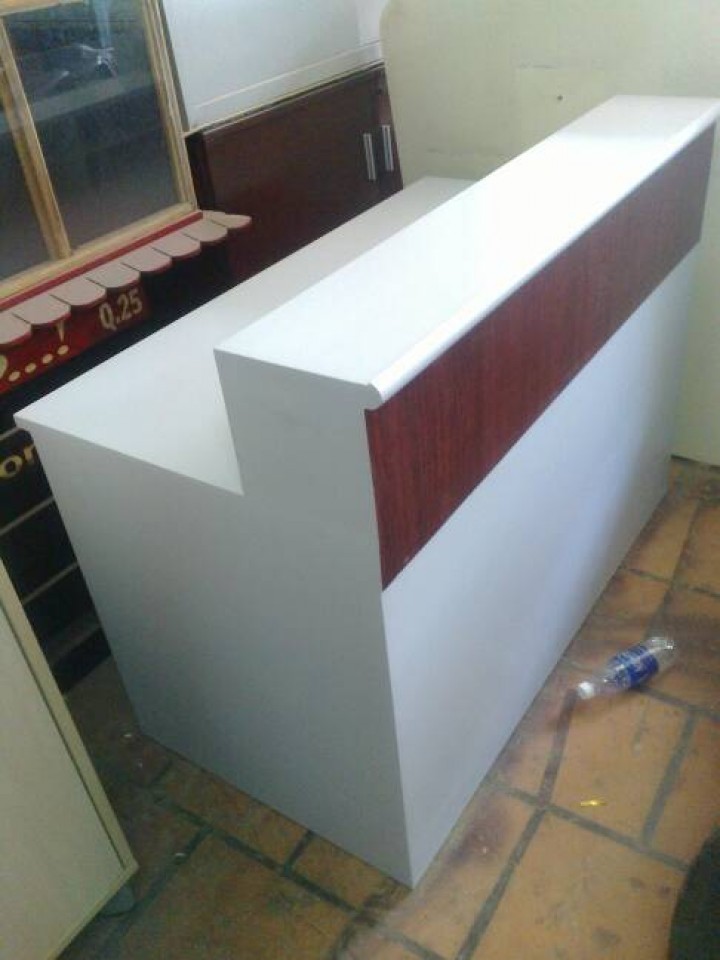 Thanh Lý Quầy Tiếp Tân 1m2 Trắng